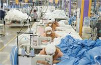 «هاکوپیان» دوخت و دوز لباس های کادر پزشکی را آغاز کرد !