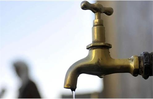 شهروندان از قطع ۵ تا ۶ ساعته آب بدون اطلاع قبلی خبر می‌دهند ماجرای قطعی های ناگهانی اخیر آب در تهران: بحران خاموش پایتخت