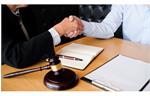وکیل پایه یک دادگستری با بیش از ده سال تجربه حرفه ای