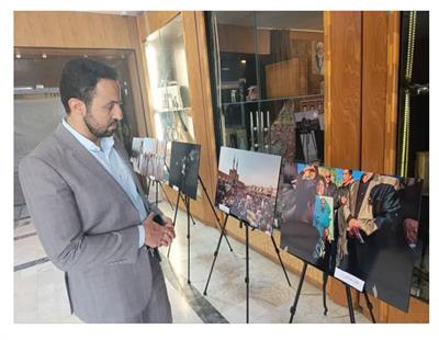 تصاویر ماندگار دفاع مقدس در نخستین نمایشگاه عکاسان خبری یزد به نمایش درآمد