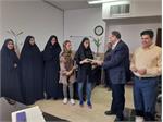 تقدیر از دانش آموز مدال آور دبیرستان دخترانه سما یزد