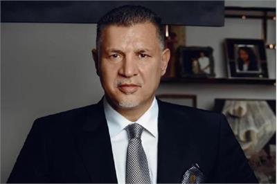 علی دایی در آتش جنگ: شعری برای وطن، فریادی برای وحدت؛