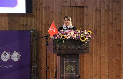 مریم دل‌افکن در پنجمین اجلاس سراسری چهره‌های نامی بانوی ایرانی: خلاقیت، کلید موفقیت زنان کارآفرین