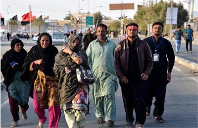 ممنوعیت سفر زمینی زائران اربعین؛ خشم شیعیان از تصمیم دولت