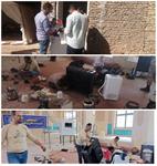 آغاز شست و شو و تعمیر وسایل منزل سیل زدگان توسط جهادگران بسیجی