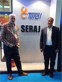 کار کردن سرمایه نمی‌خواهد، بلکه صداقت و پشتکار می‌خواهد