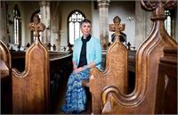 گلی فرانسیس دهقانی، از کوچه‌های اصفهان تا یک قدمی اسقف اعظم کانتربری