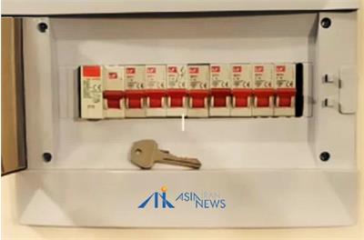 قرار دادن یک کلید فلزی در جعبه فیوز برای کاهش مصرف برق