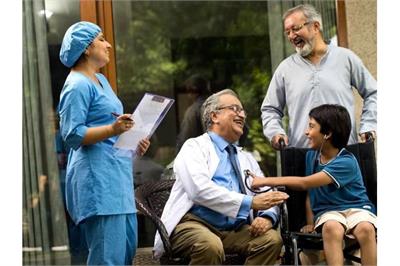 پرستار خوب در تهران را چگونه پیدا کنیم؟ (10 نکته اساسی)