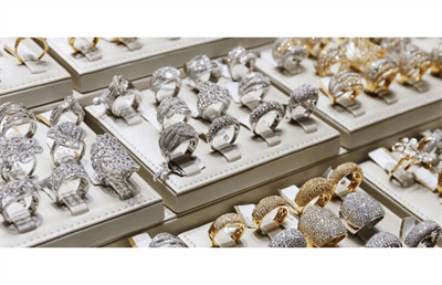 300 مدل طلا که بدون سود و مالیات فروخته می‌شوند