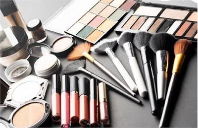لیست سیاه کالاهای آسیب‌رسان سلامت اعلام شد: از سوسیس و سیگار تا کاشت ناخن و کراتینه