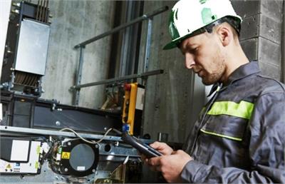 سرویس آسانسور صنعتی: اهمیت نگهداری و تعمیرات منظم