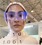 جنجال ربات انسان‌نمای اینوکس کیش: بازیگر گریم‌شده یا دستاورد فناوری؟ + ویدیو