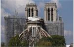 حمله تروریستی هواپیمای ناشناس به کلیسای نوتردام