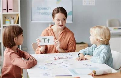 مغز انسان به چه زبانی فکر می‌کند ؟