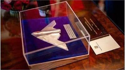 همه چیز درباره هدیه نمادین نتانیاهو به ترامپ