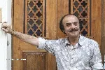 احمد آرام درگذشت؛ زندگی و کتاب‌های نویسنده «غریبه‌ای در بخار نمک»