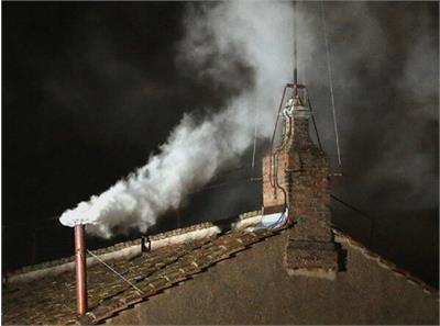 پاپ جدید انتخاب شد! / برخاستن دود سفید از بام کلیسای سیستین!