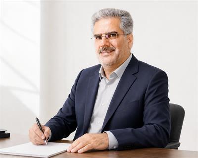 از سال ۱۳۵۶ تا امروز؛ خبرنگاری که هنوز با صدای مردم بیدار می‌شود
