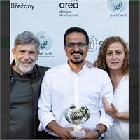 حسین سلیمانی در پراگ جایزه یک عمر دستاورد سینمایی دریافت کرد