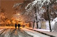شروع زمستانی تهران با هوای برفی و یخی