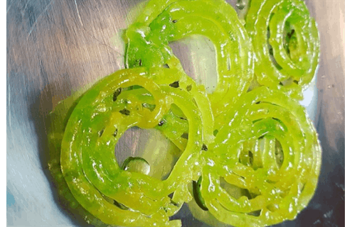 رئیس اتحادیه قنادان تهران: قیمت برای واحدهای درجه یک ۴۹۵ هزار تومان و درجه دو ۴۴۵ هزار تومان قیمت زولبیا و بامیه رمضان اعلام