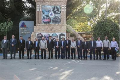 هم‌افزایی بانک تجارت و فولاد آلیاژی ایران؛ گامی مؤثر در مسیر پایداری تولید ملی