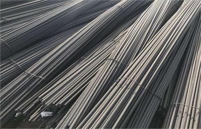 تأثیر قیمت دلار بر میلگرد و بازار آهن در ایران