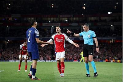 ساعت بازی آرسنال - پاری سن ژرمن