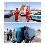 انحراف و واژگونی مینی‌بوس خاور و گیرافتادن راننده