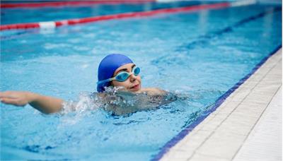 ماجرای مسمومیت 18 زن بر اثر گاز کلر استخر زنانه مشهد