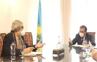 قزاقستان در مسیر دموکراسی است