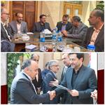 نشست صمیمی فرماندار یزد با اصحاب رسانه / تجلیل از مادر شهید کوروش فر شهید خبرنگار