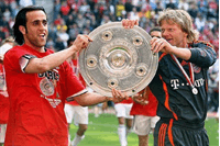 علی لطیفی: علی کریمی اسطوره‌ایست که منافع شخصی را فدای مردم کرد