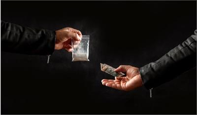 ​جنگ و گرانی مواد مخدر؛ قیمت شیشه به ۶۰۰ هزار تومان رسید!